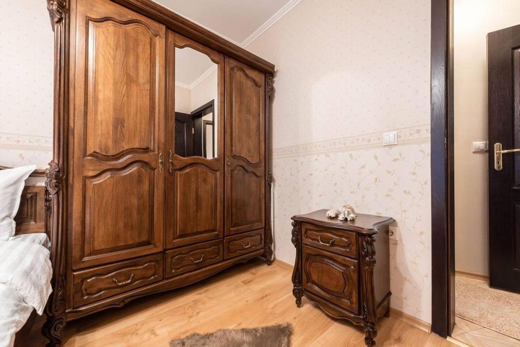 Vazov Residence , Two Bedroom Top Centre Apartment Varna Exterior foto