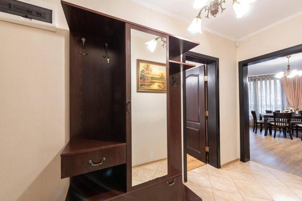 Vazov Residence , Two Bedroom Top Centre Apartment Varna Exterior foto