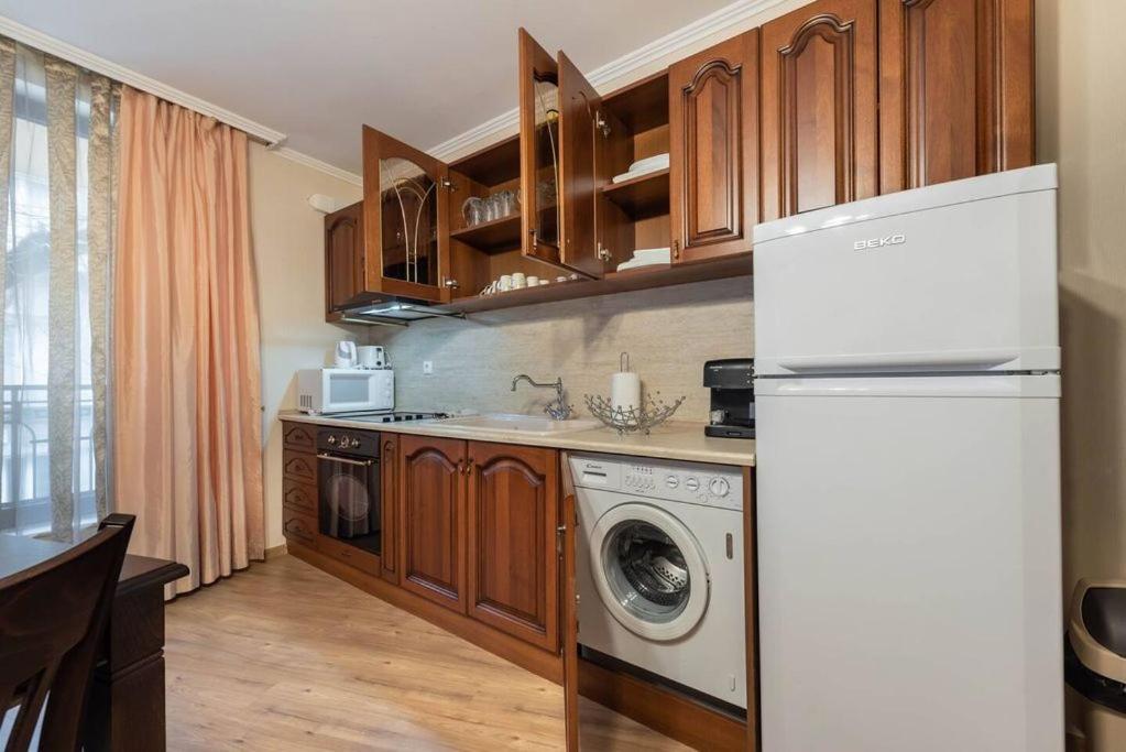 Vazov Residence , Two Bedroom Top Centre Apartment Varna Exterior foto