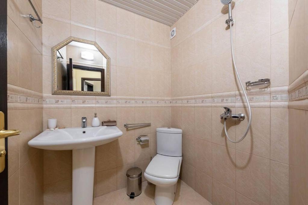 Vazov Residence , Two Bedroom Top Centre Apartment Varna Exterior foto